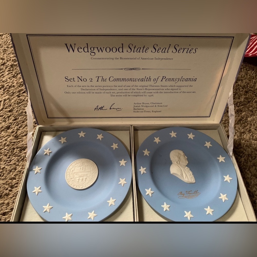 Vintage Wedgwood State Seal Series Set No 2 "The Commonwealth of Pennsylvania"